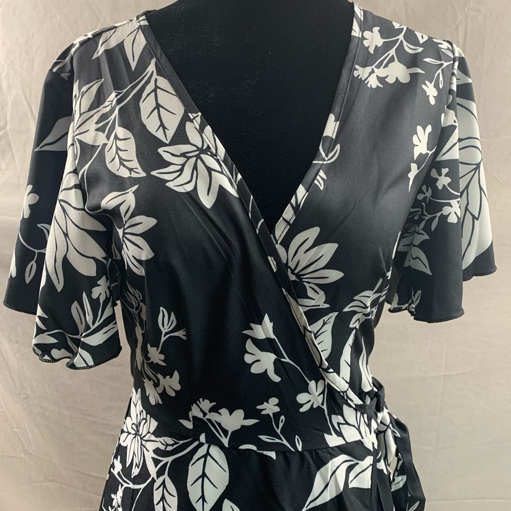 Floral Print Butterfly Sleeve Ruffle Trim Wrap Knot Side Dress - Picture 9 of 9
